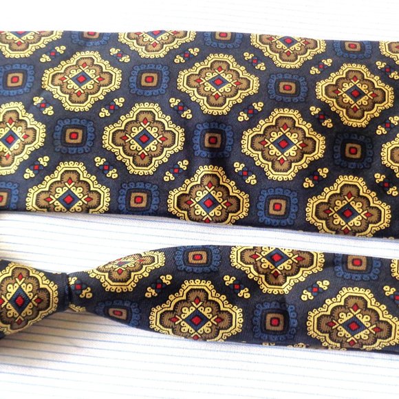 Coach mens Tie 100% silk Multi Color with blue 60" - Picture 3 of 8